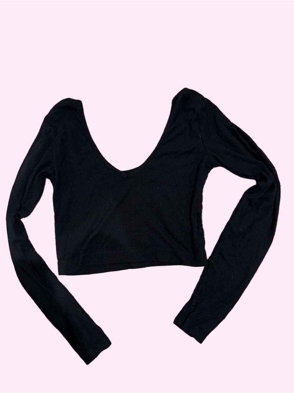 Black Ribbed V-Neck Long Sleeve Crop Top